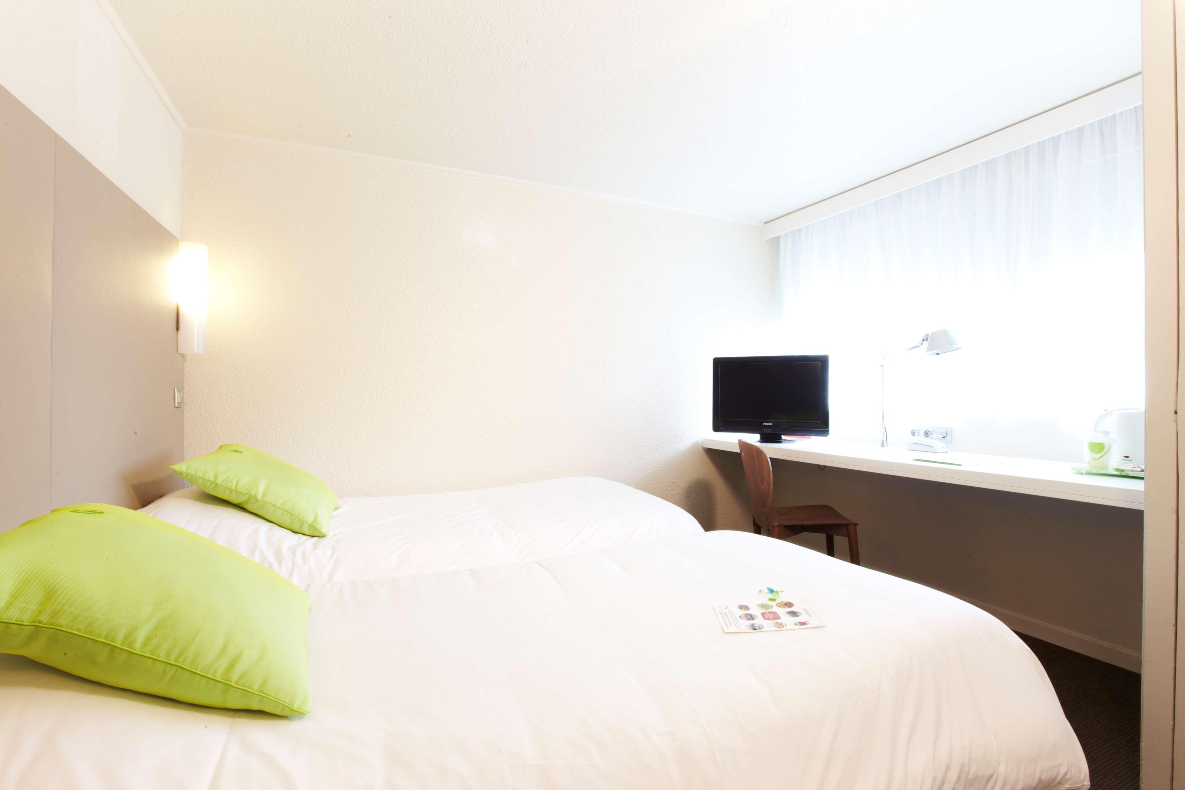 Hotel Campanile Hendaye Esterno foto