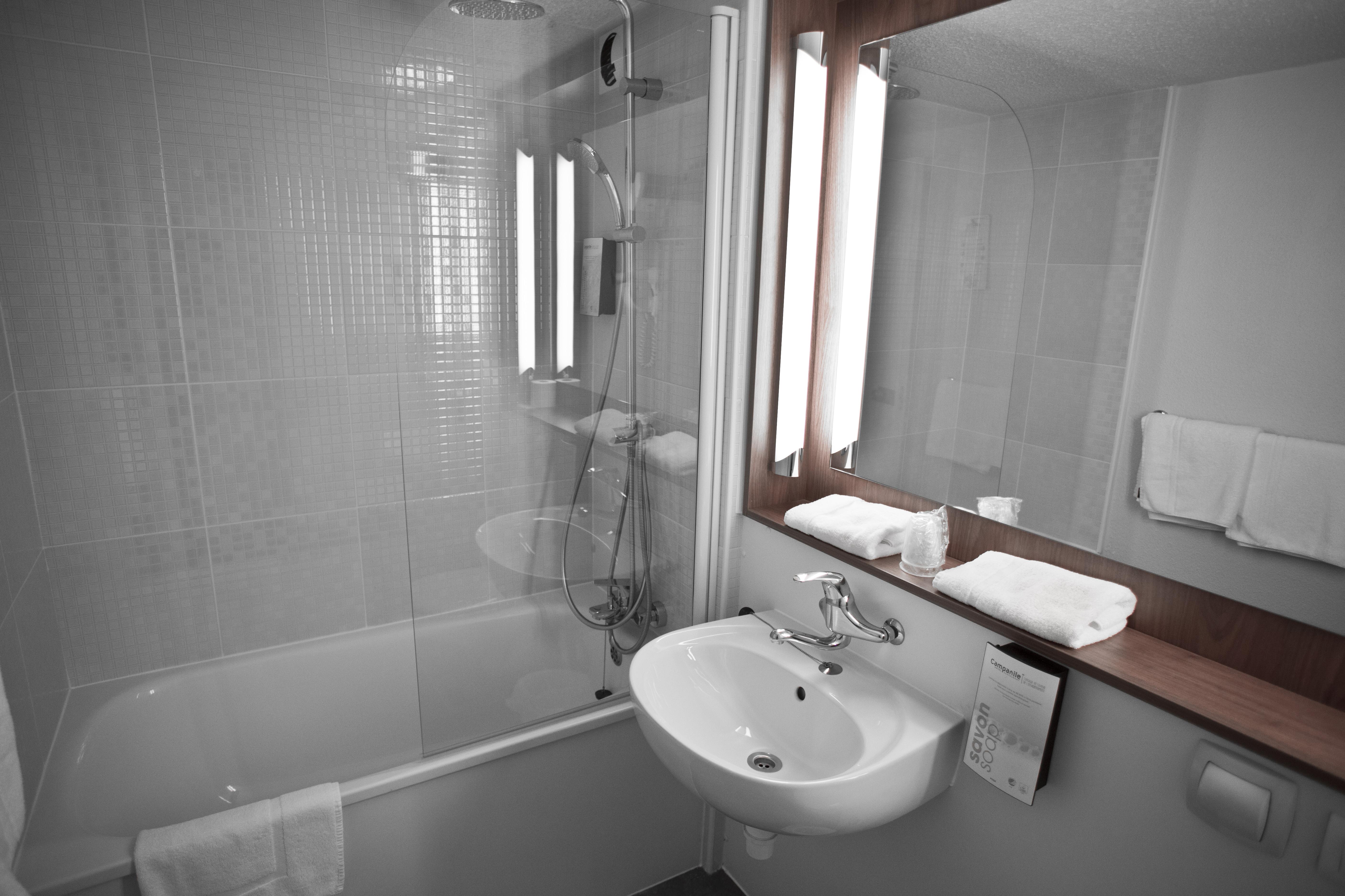 Hotel Campanile Hendaye Esterno foto
