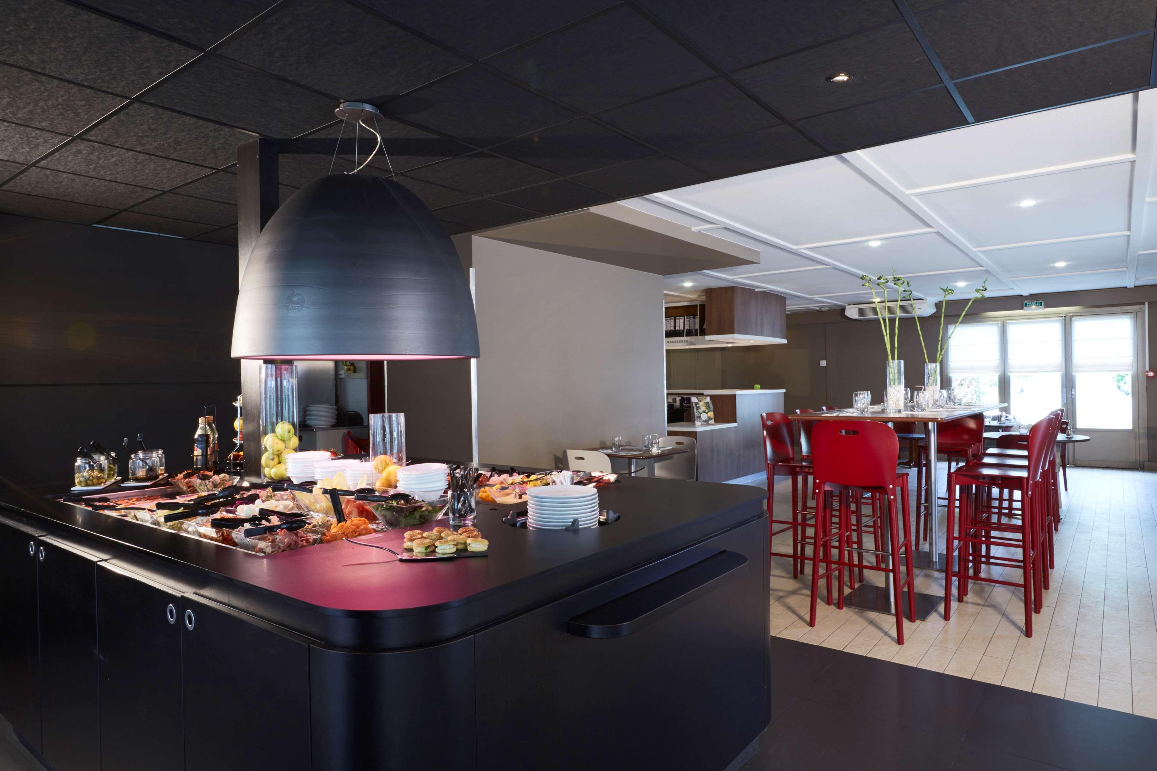 Hotel Campanile Hendaye Esterno foto