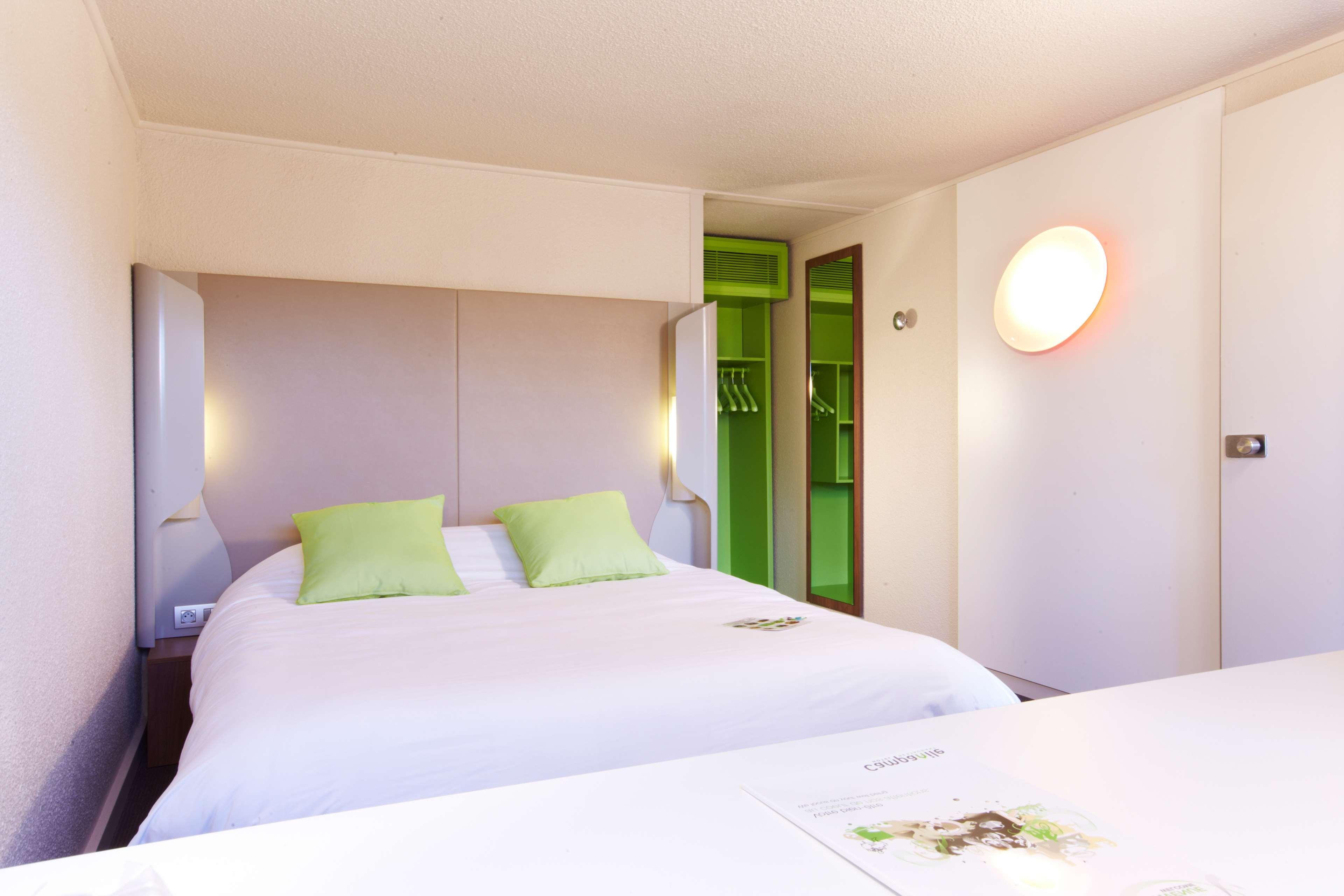 Hotel Campanile Hendaye Esterno foto
