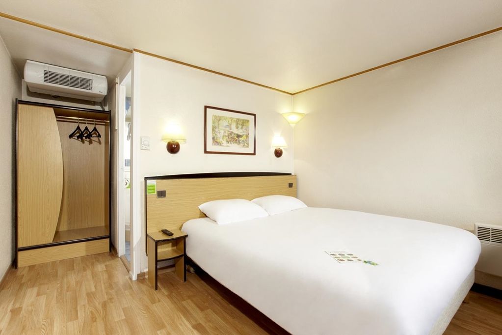 Hotel Campanile Hendaye Esterno foto