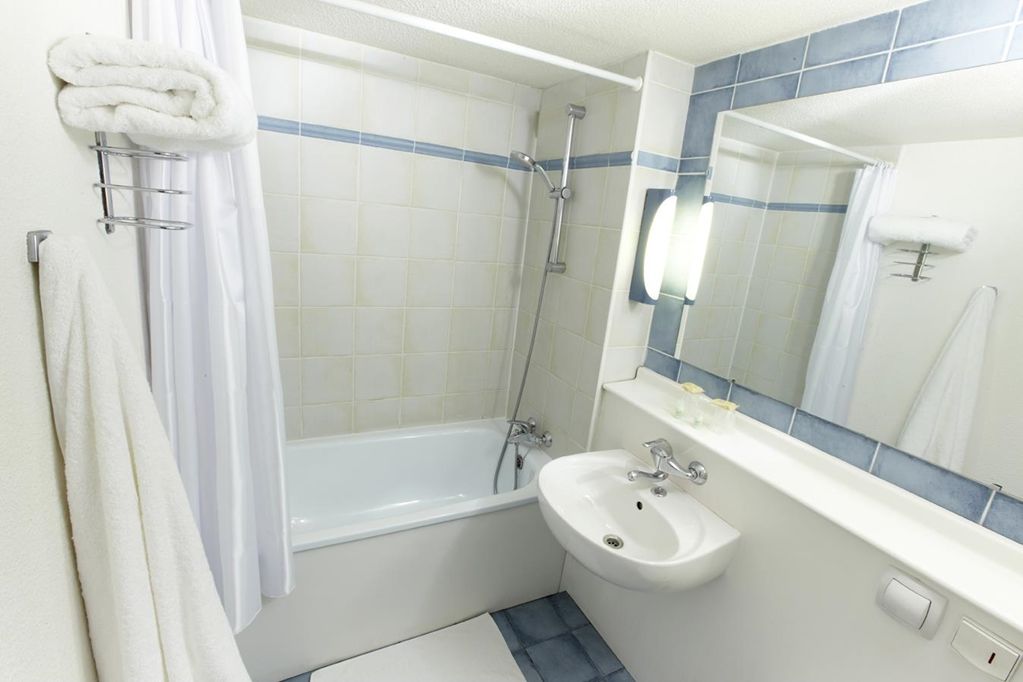 Hotel Campanile Hendaye Esterno foto