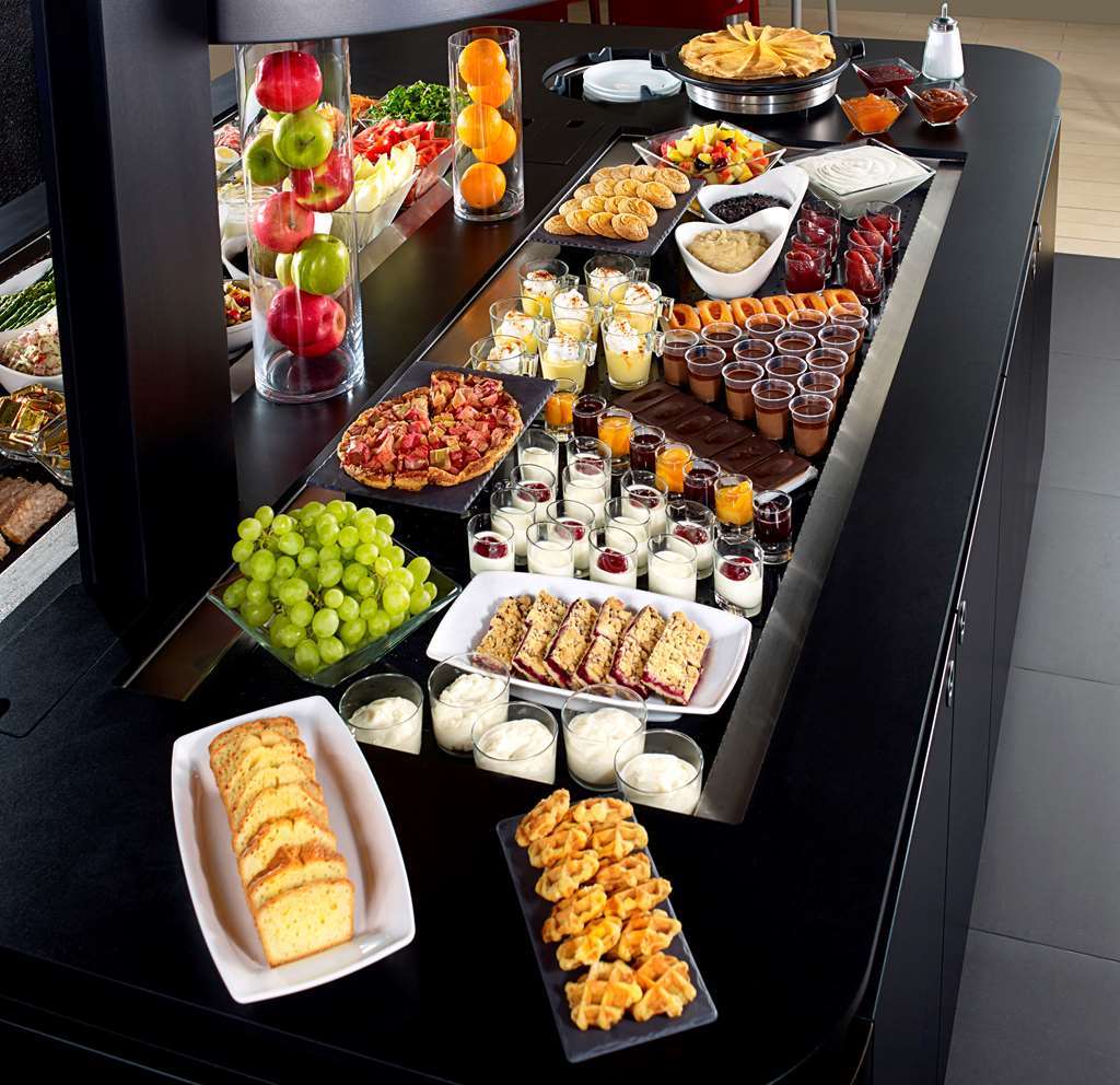 Hotel Campanile Hendaye Ristorante foto