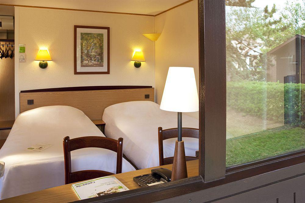 Hotel Campanile Hendaye Esterno foto